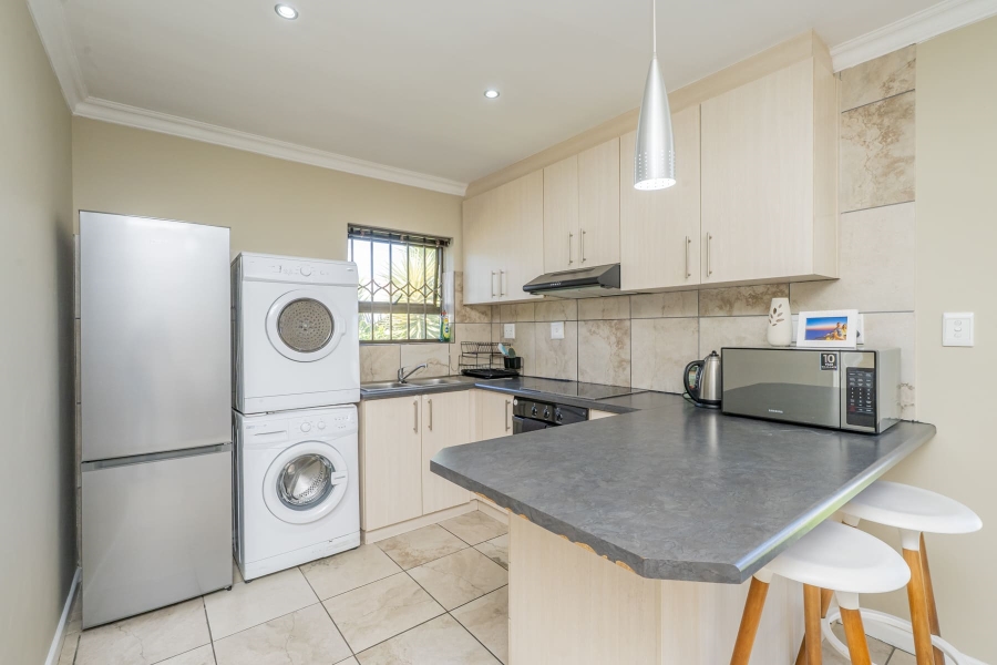 5 Bedroom Property for Sale in De Oude Spruit Western Cape